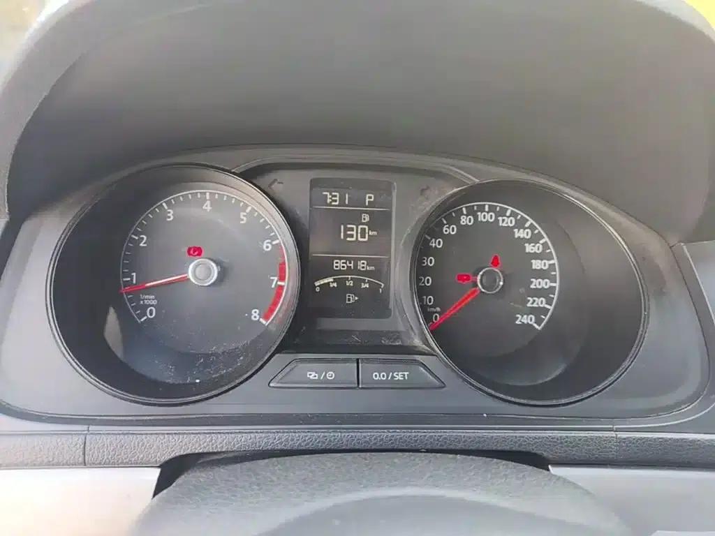 2015 Volkswagen Lavida 1.6L Automatic Fashion Edition — миниатюра 12