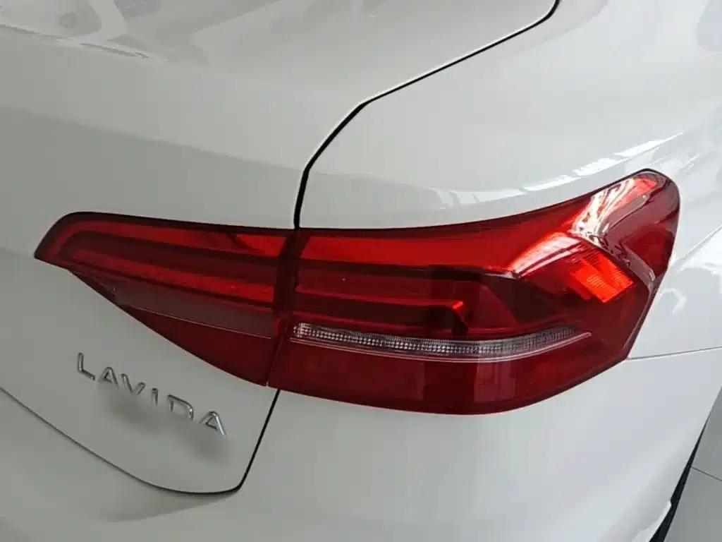 2021 Volkswagen Lavida 280TSI DSG Comfort Edition — миниатюра 8