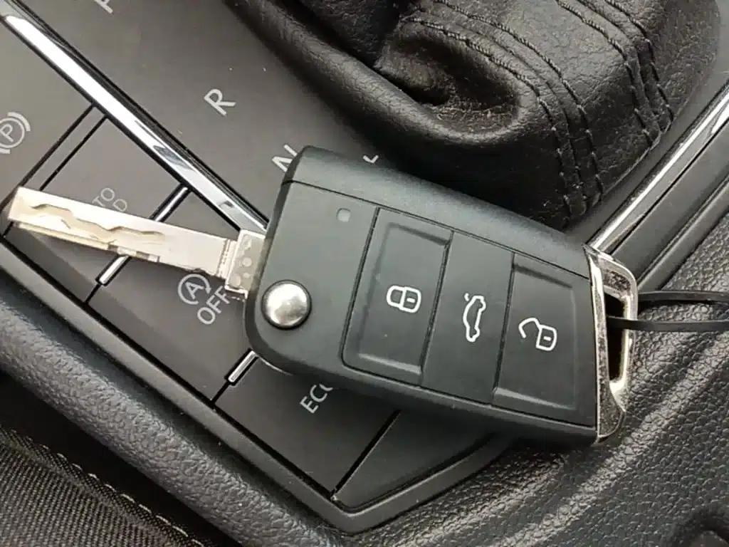 2021 Volkswagen Lavida 280TSI DSG Comfort Edition — миниатюра 9