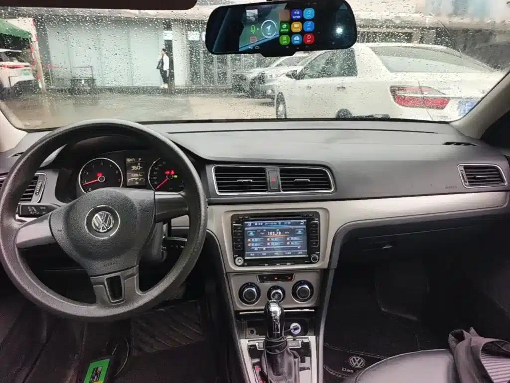 2013 Volkswagen Lavida Facelift 1.4TSI DSG Comfort Edition — миниатюра 13