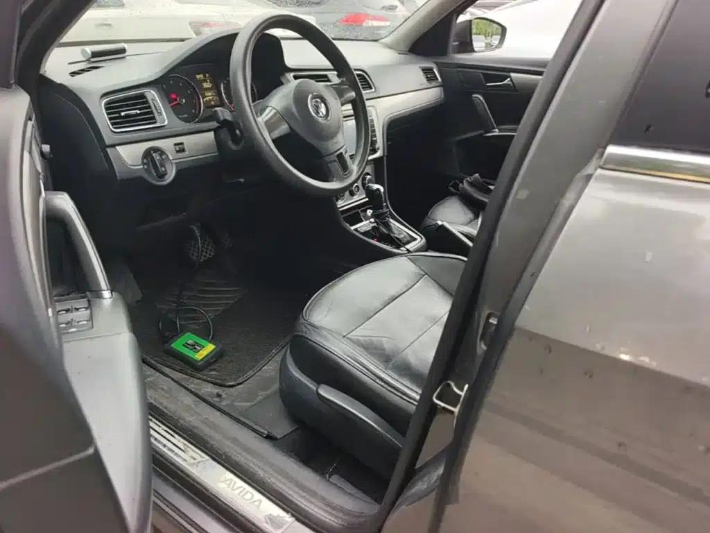 2013 Volkswagen Lavida Facelift 1.4TSI DSG Comfort Edition — миниатюра 14