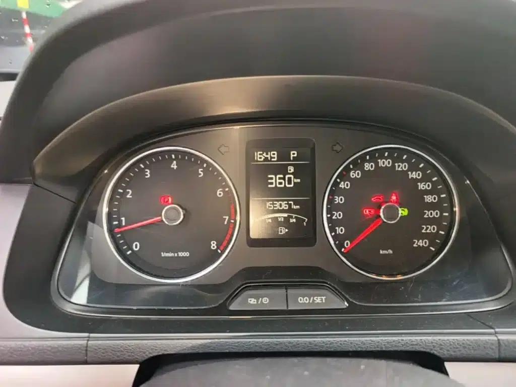 2013 Volkswagen Lavida Facelift 1.4TSI DSG Comfort Edition — миниатюра 4