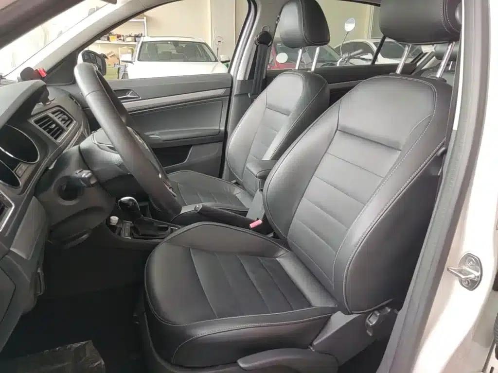 2017 Volkswagen Lavida 1.6L Automatic Comfort Edition — миниатюра 15