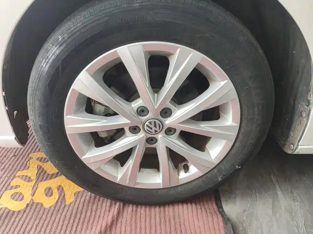 2017 Volkswagen Lavida 1.6L Automatic Comfort Edition — миниатюра 23