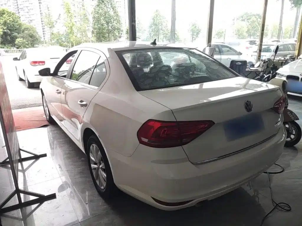 2017 Volkswagen Lavida 1.6L Automatic Comfort Edition — миниатюра 5