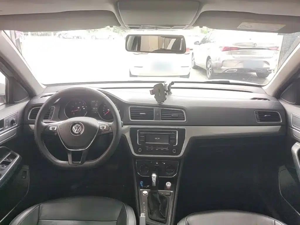 2017 Volkswagen Lavida 1.6L Automatic Comfort Edition — миниатюра 10