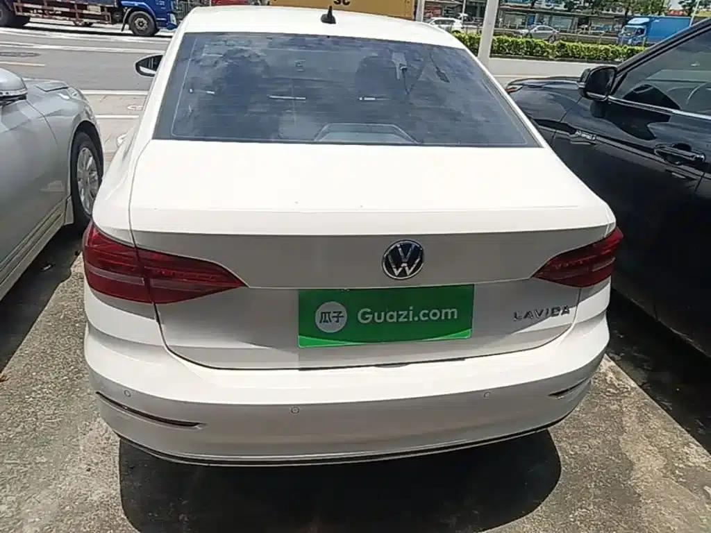 2021 Volkswagen Lavida 280TSI DSG Comfort Edition — миниатюра 6
