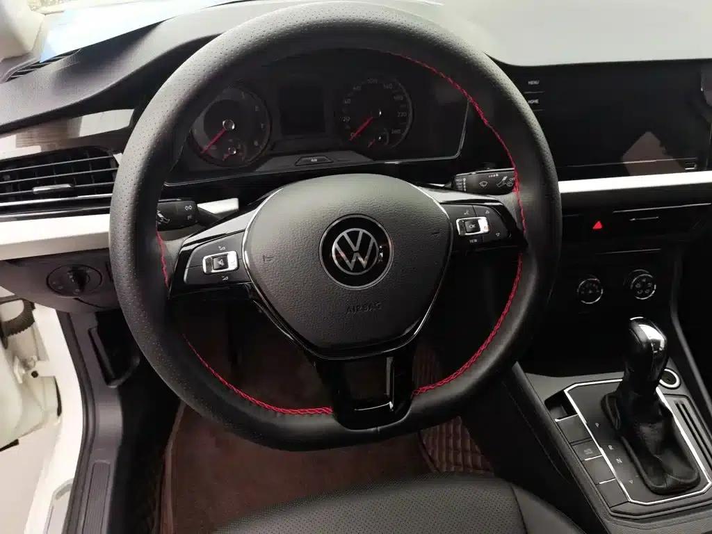 2021 Volkswagen Lavida 1.5L Automatic Comfort Edition — миниатюра 4