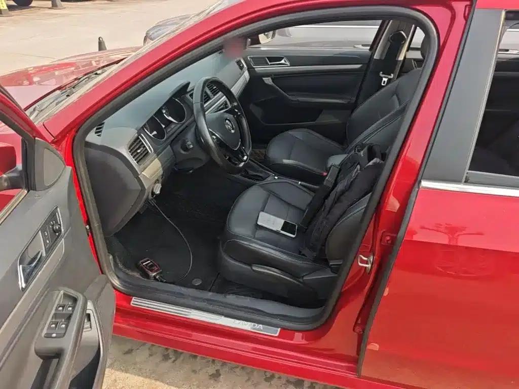 2015 Volkswagen Lavida 1.6L Automatic Comfort Edition — миниатюра 15