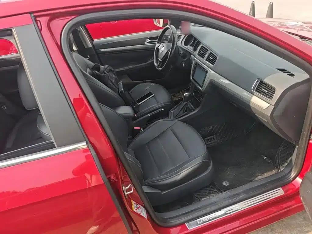 2015 Volkswagen Lavida 1.6L Automatic Comfort Edition — миниатюра 25