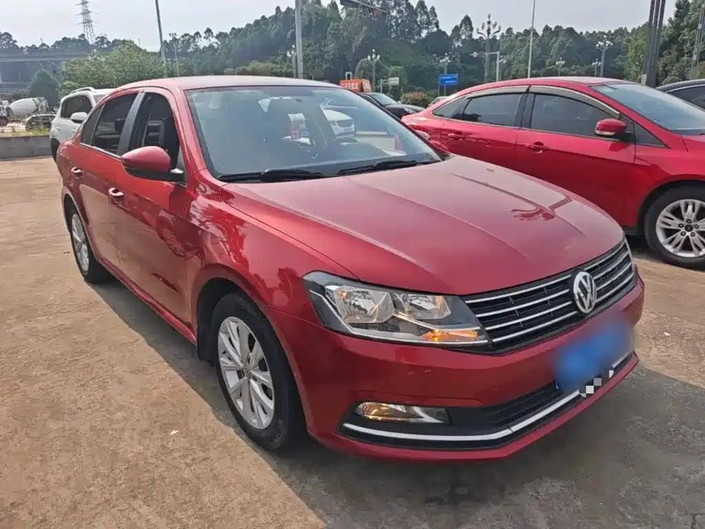 2015 Volkswagen Lavida 1.6L Automatic Comfort Edition — миниатюра 4