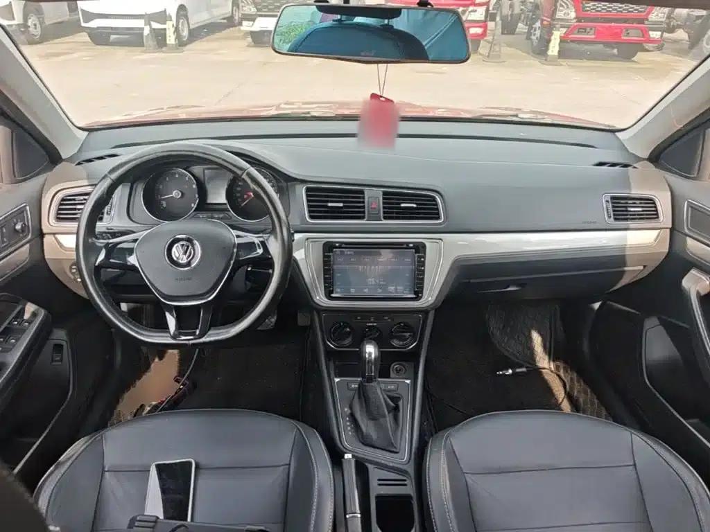2015 Volkswagen Lavida 1.6L Automatic Comfort Edition — миниатюра 10