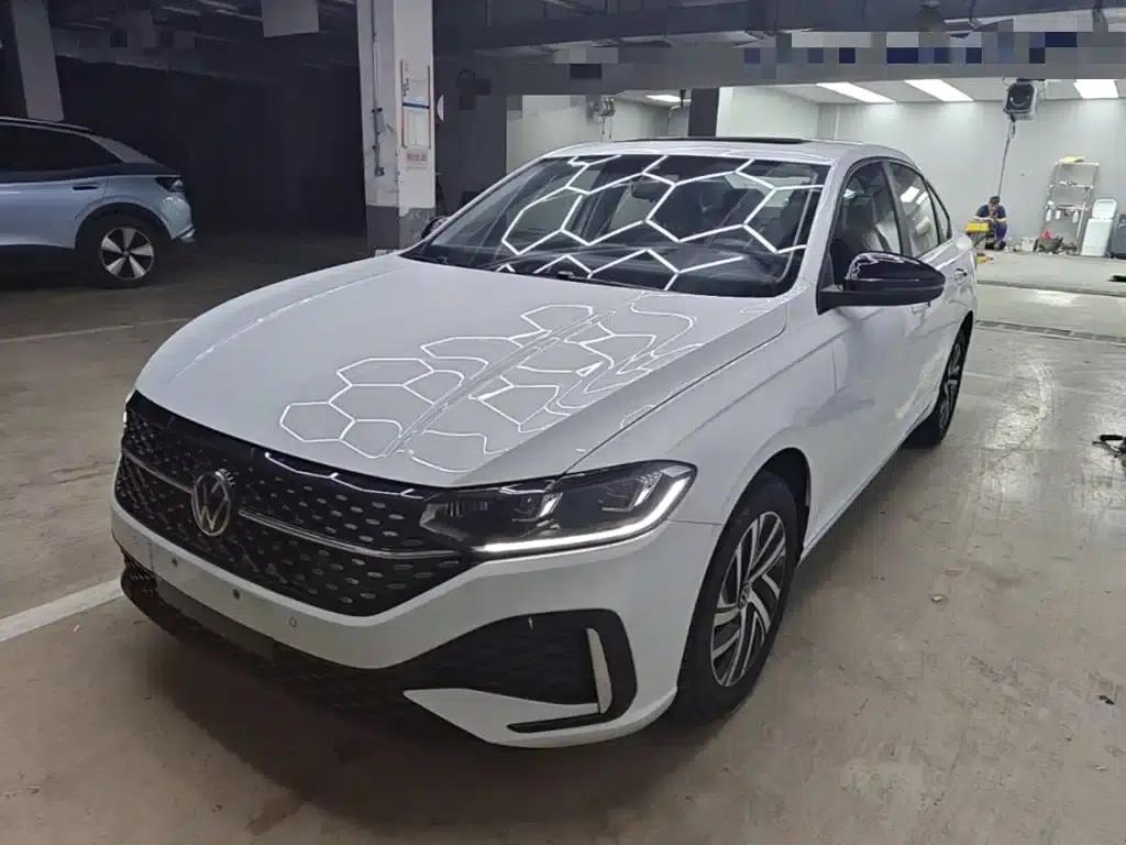 Lavida 2024 300TSI DSG Starry Sky Leading Edition — миниатюра 1