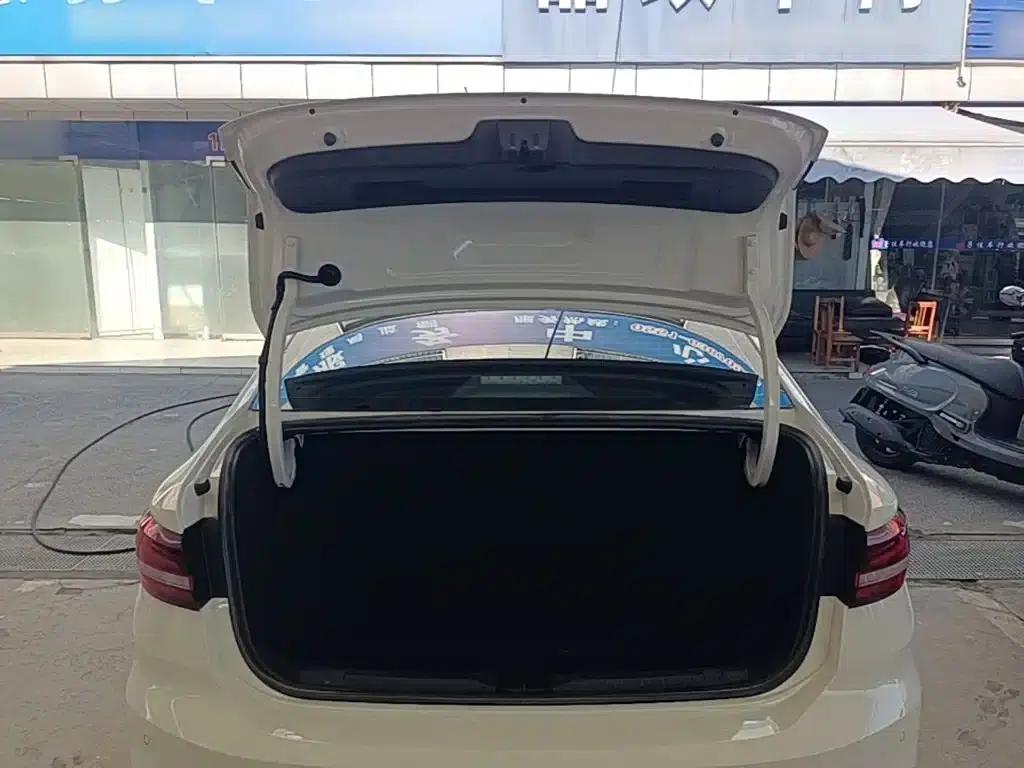 Lavida 2023 Facelift 1.5L Automatic Starry Sky Five Million Edition — миниатюра 19
