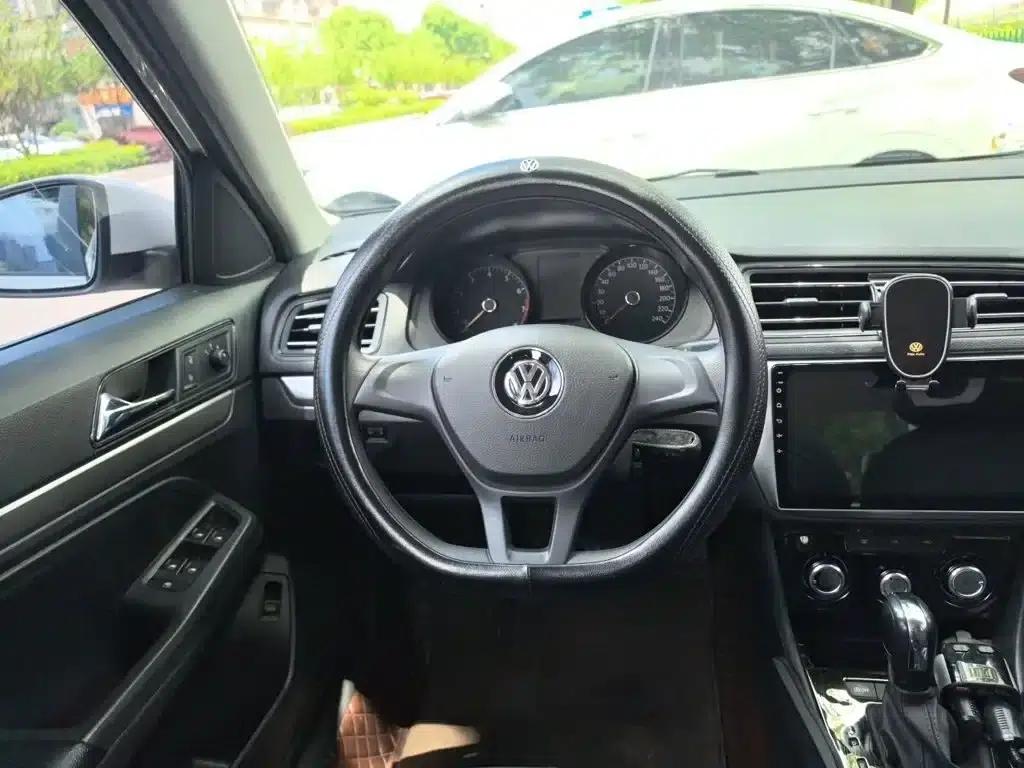 2019 Volkswagen Lavida, Lavida Qihang 1.5L Automatic Fashion Edition (National VI Emission Standard) — миниатюра 3
