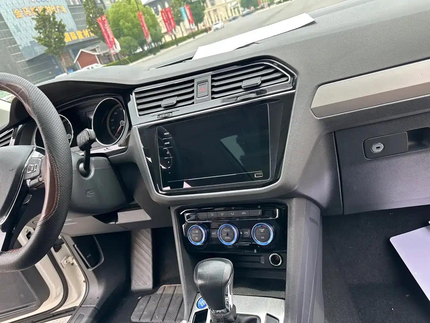 Tiguan L 2020 330TSI Automatic 2WD Panoramic Comfort Edition (China VI Emission Standard) — миниатюра 9