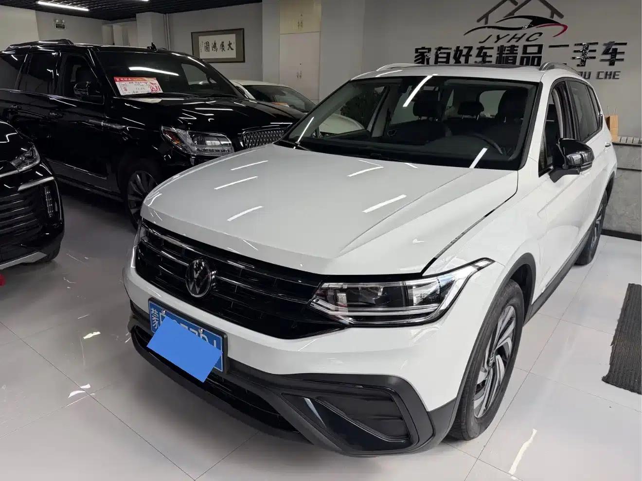 Tiguan L 2025 Outstanding Edition 300TSI Automatic 2WD Dragon Edition — миниатюра 1