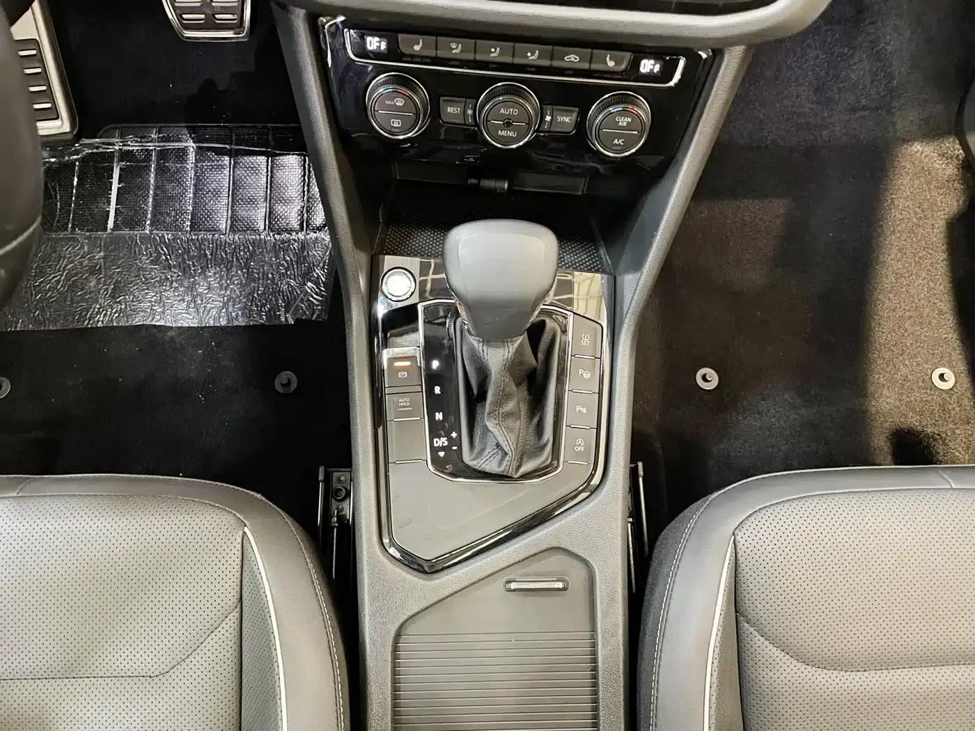 Tiguan L 2019 330TSI Automatic 2WD R-Line Flagship Edition (China VI Emission Standard) — миниатюра 20