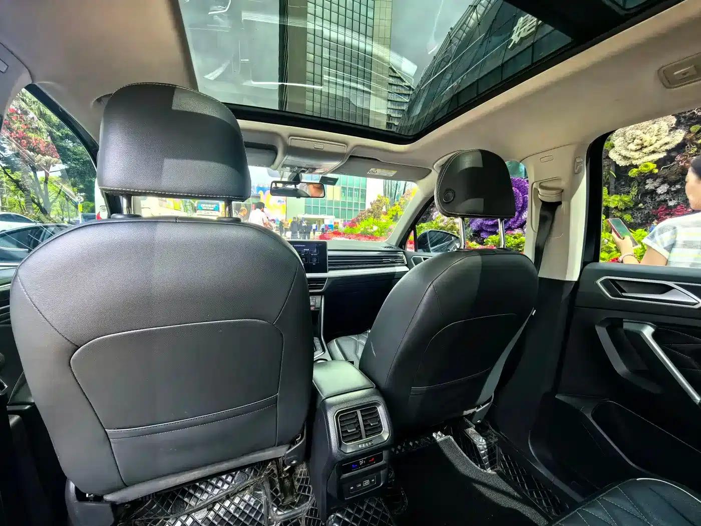 Tiguan L 2022 330TSI Automatic 2WD Smart Edition — миниатюра 12