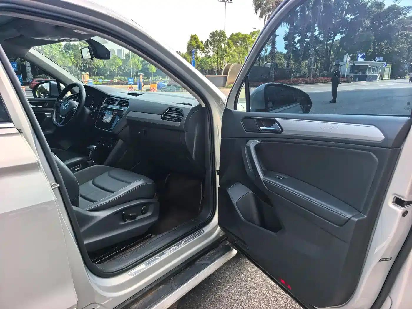 Tiguan L 2019 Facelift 330TSI Automatic 2WD Panoramic Comfort Edition (China VI Emission Standard) — миниатюра 9