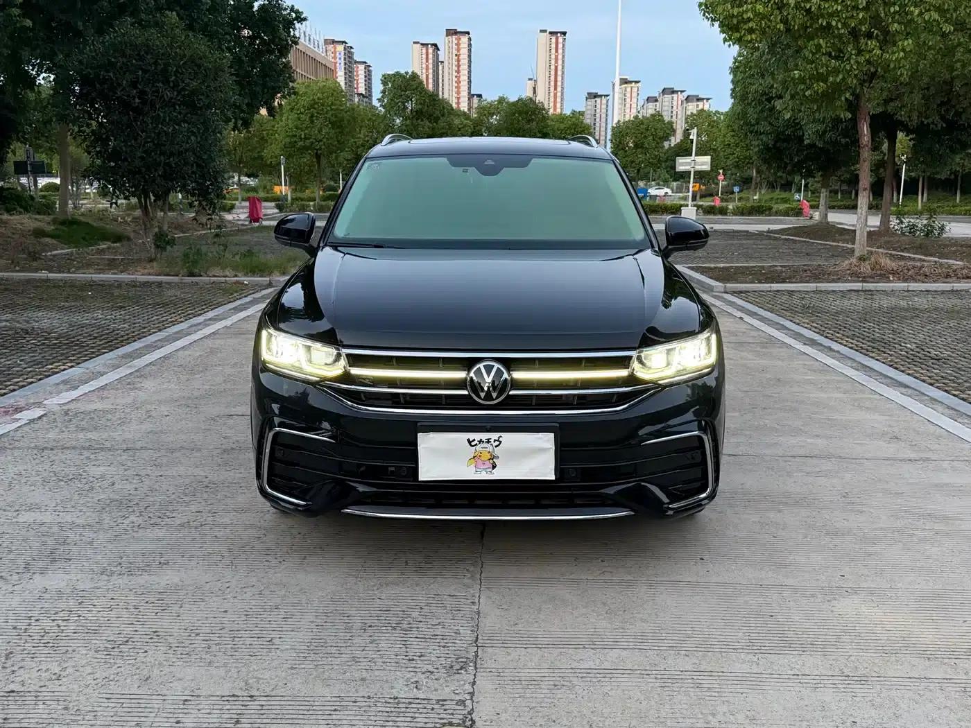 Tiguan L 2022 330TSI Automatic 2WD R-Line Flagship Edition — миниатюра 2