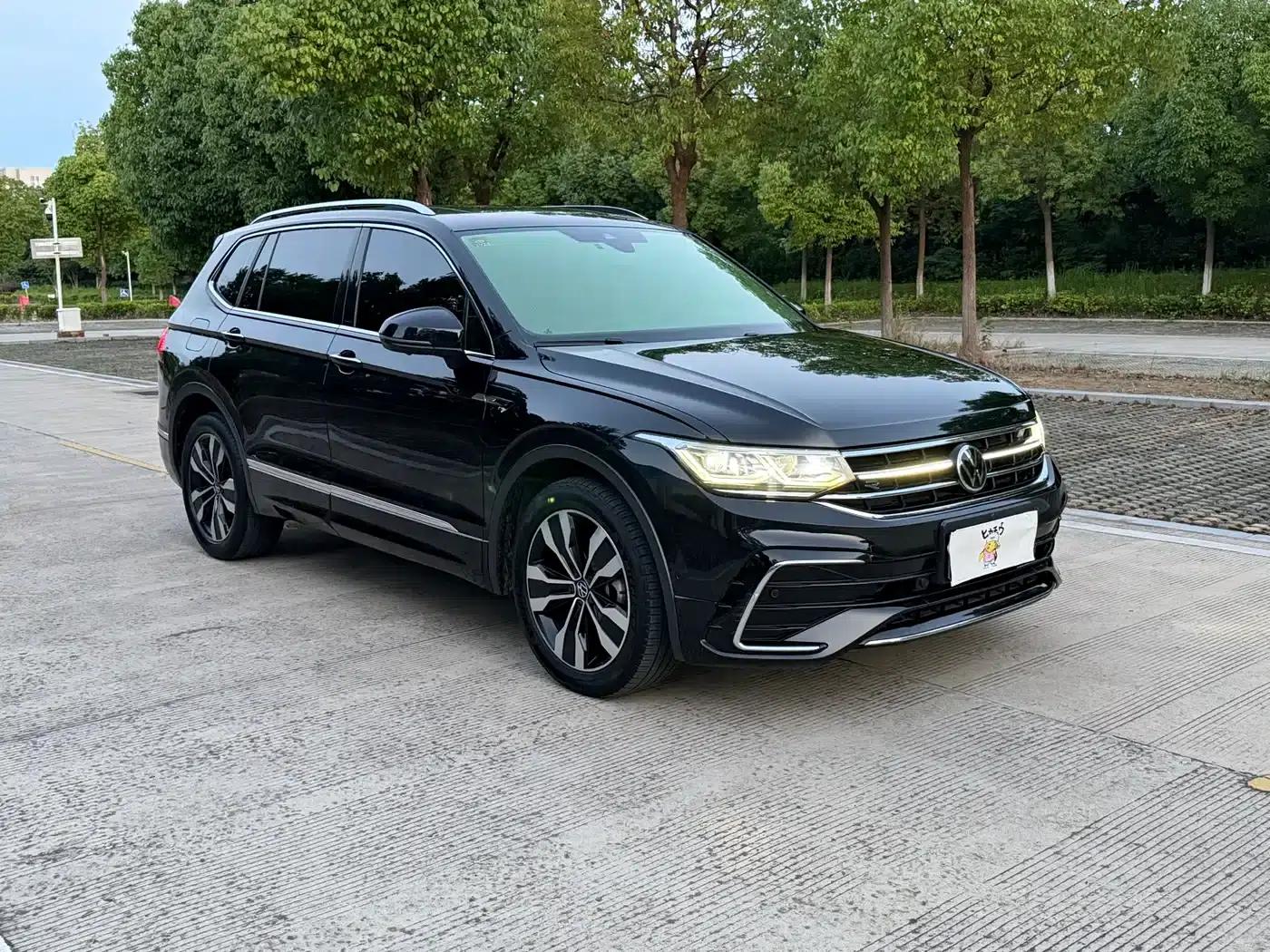 Tiguan L 2022 330TSI Automatic 2WD R-Line Flagship Edition — миниатюра 3
