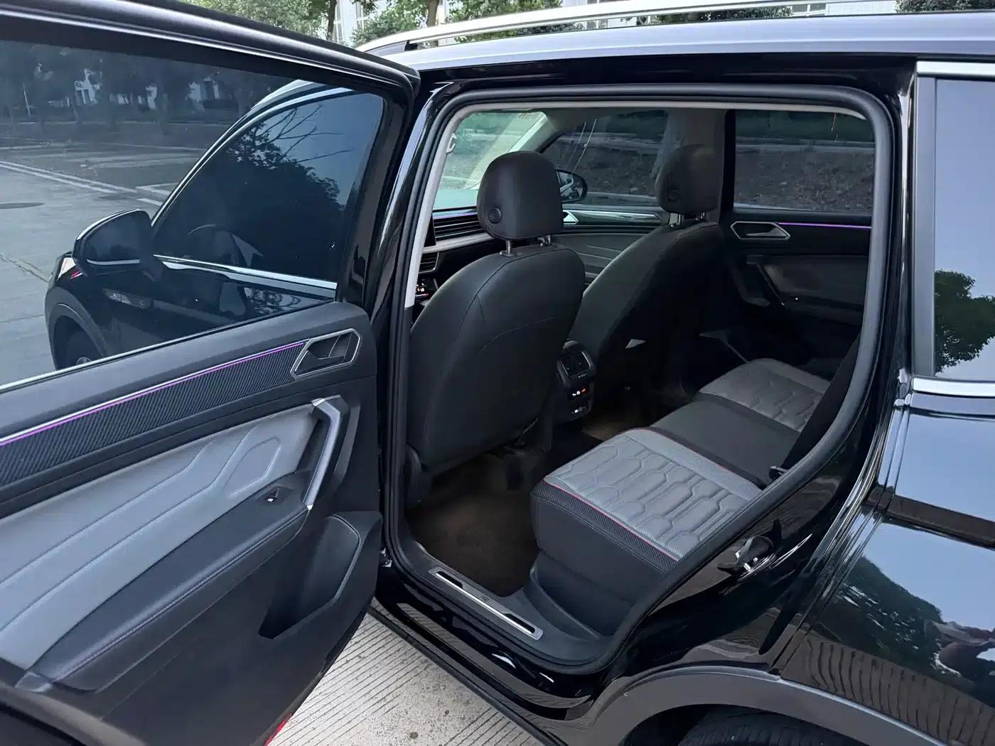 Tiguan L 2022 330TSI Automatic 2WD R-Line Flagship Edition — миниатюра 6