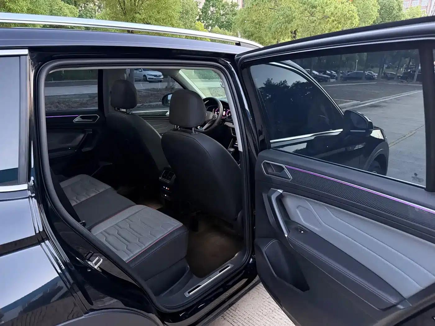 Tiguan L 2022 330TSI Automatic 2WD R-Line Flagship Edition — миниатюра 8