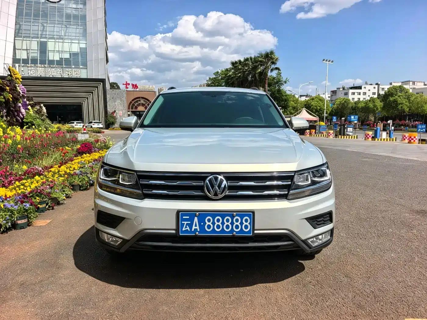 Tiguan L 2019 330TSI Automatic 2WD Fashion Edition (China VI Emission Standard) — миниатюра 2