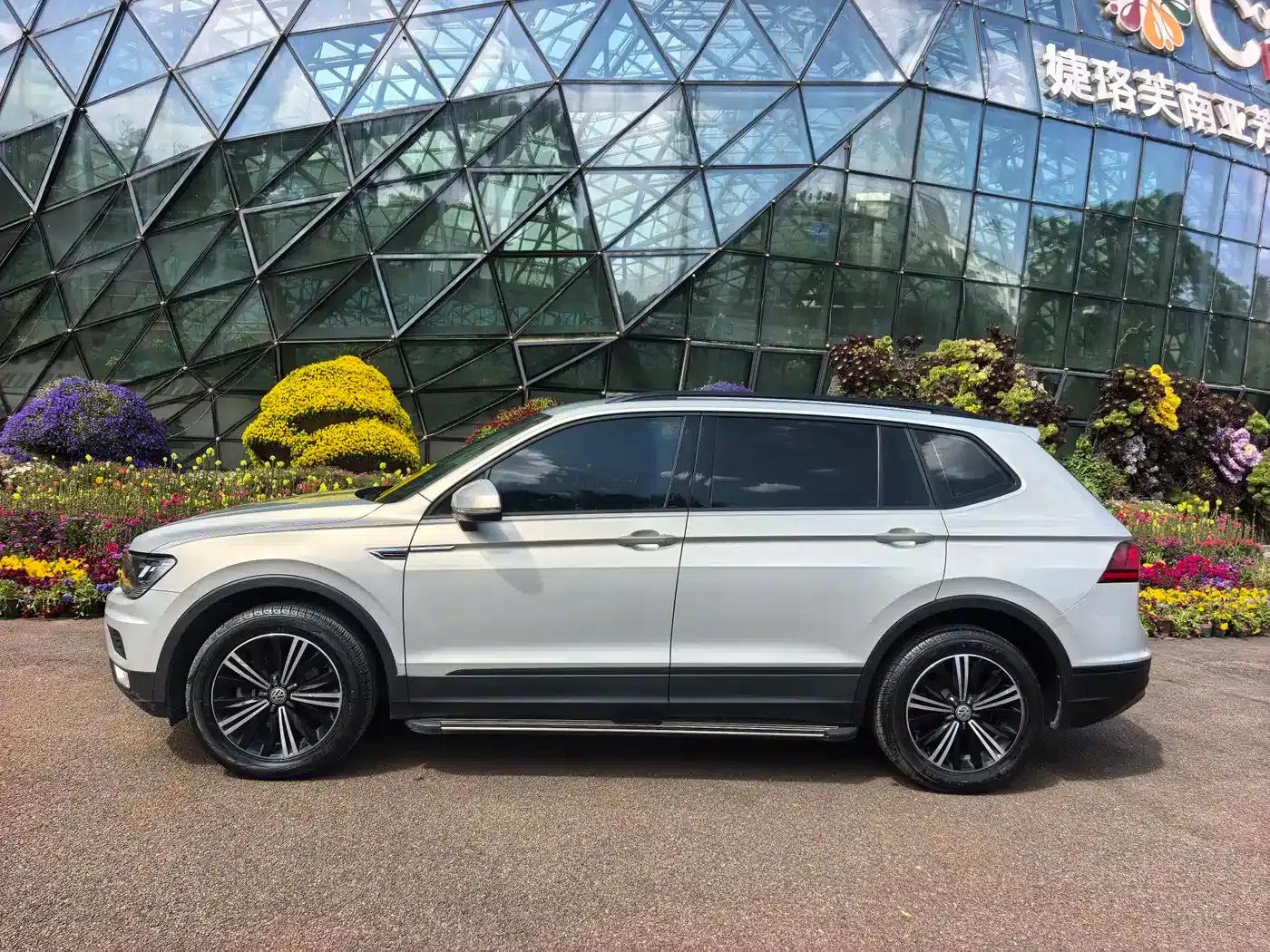Tiguan L 2019 330TSI Automatic 2WD Fashion Edition (China VI Emission Standard) — миниатюра 3