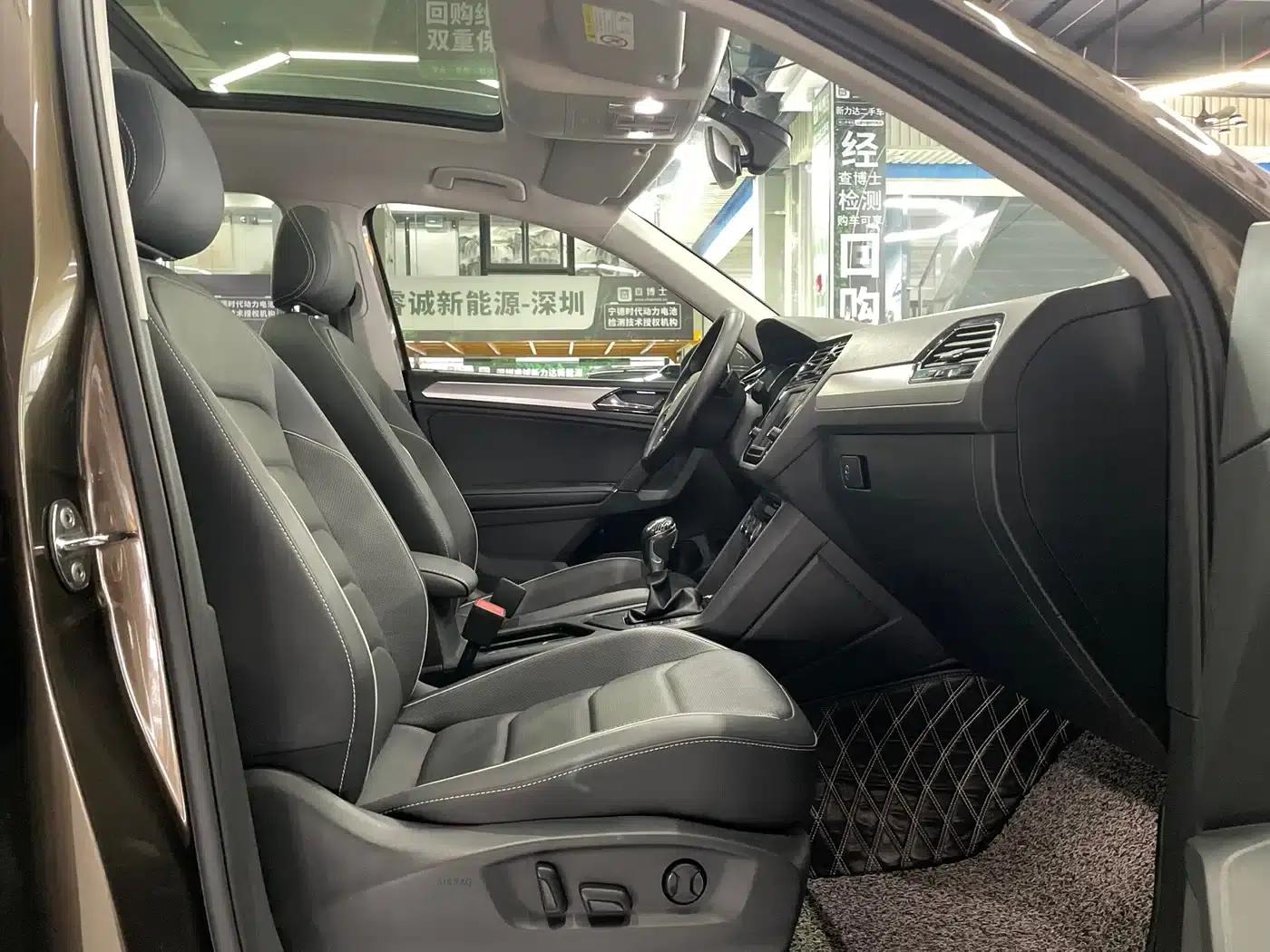 Tiguan L 2017 330TSI Automatic 2WD Flagship Edition — миниатюра 12