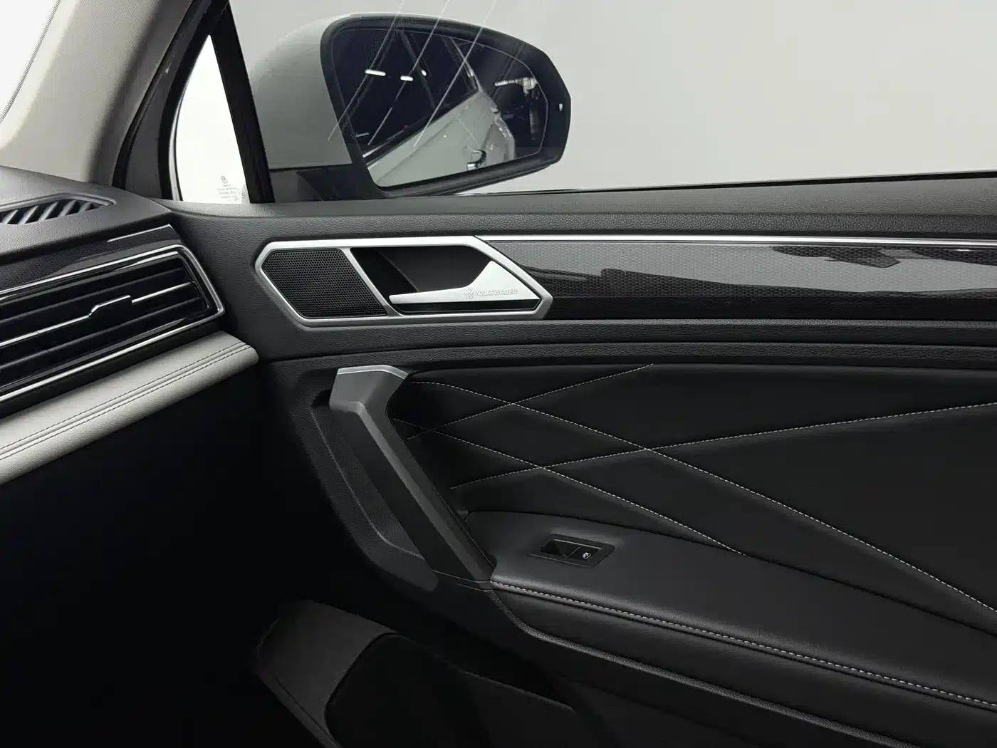 Tiguan L 2023 280TSI Automatic 2WD Trendy Limited Edition — миниатюра 11