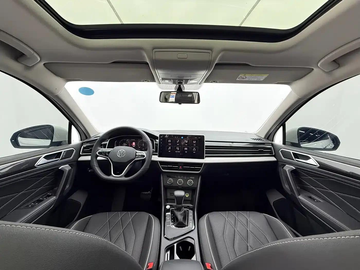 Tiguan L 2023 280TSI Automatic 2WD Trendy Limited Edition — миниатюра 10