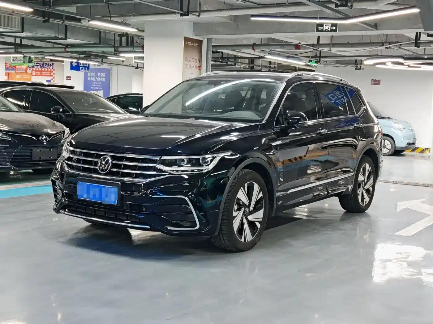 Tiguan L 2023 Facelift 330TSI Automatic 2WD R-Line Premium Edition — миниатюра 1