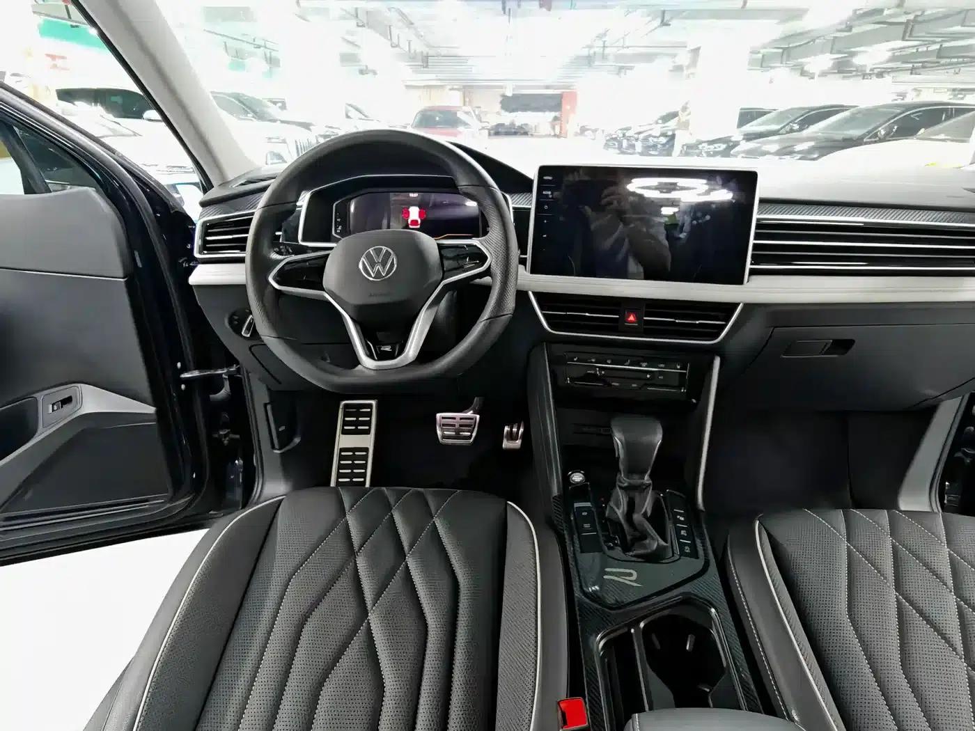 Tiguan L 2023 Facelift 330TSI Automatic 2WD R-Line Premium Edition — миниатюра 11