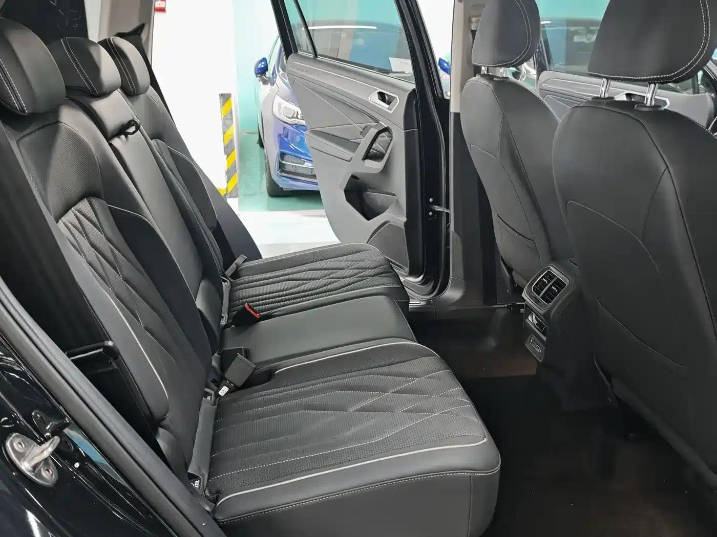 Tiguan L 2023 Facelift 330TSI Automatic 2WD R-Line Premium Edition — миниатюра 13