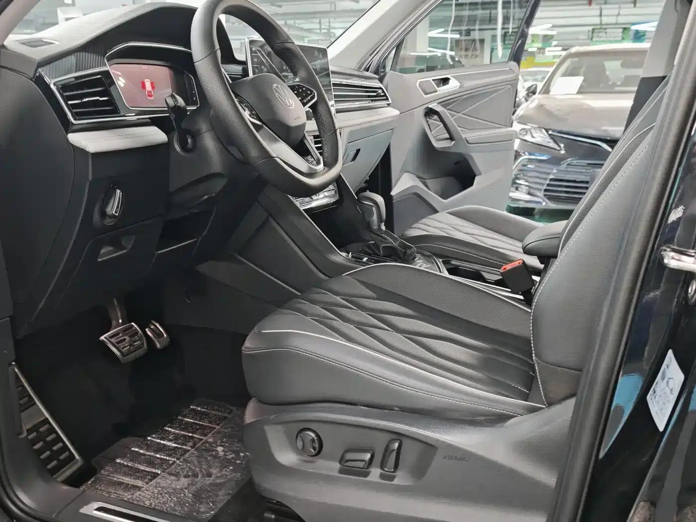 Tiguan L 2023 Facelift 330TSI Automatic 2WD R-Line Premium Edition — миниатюра 14