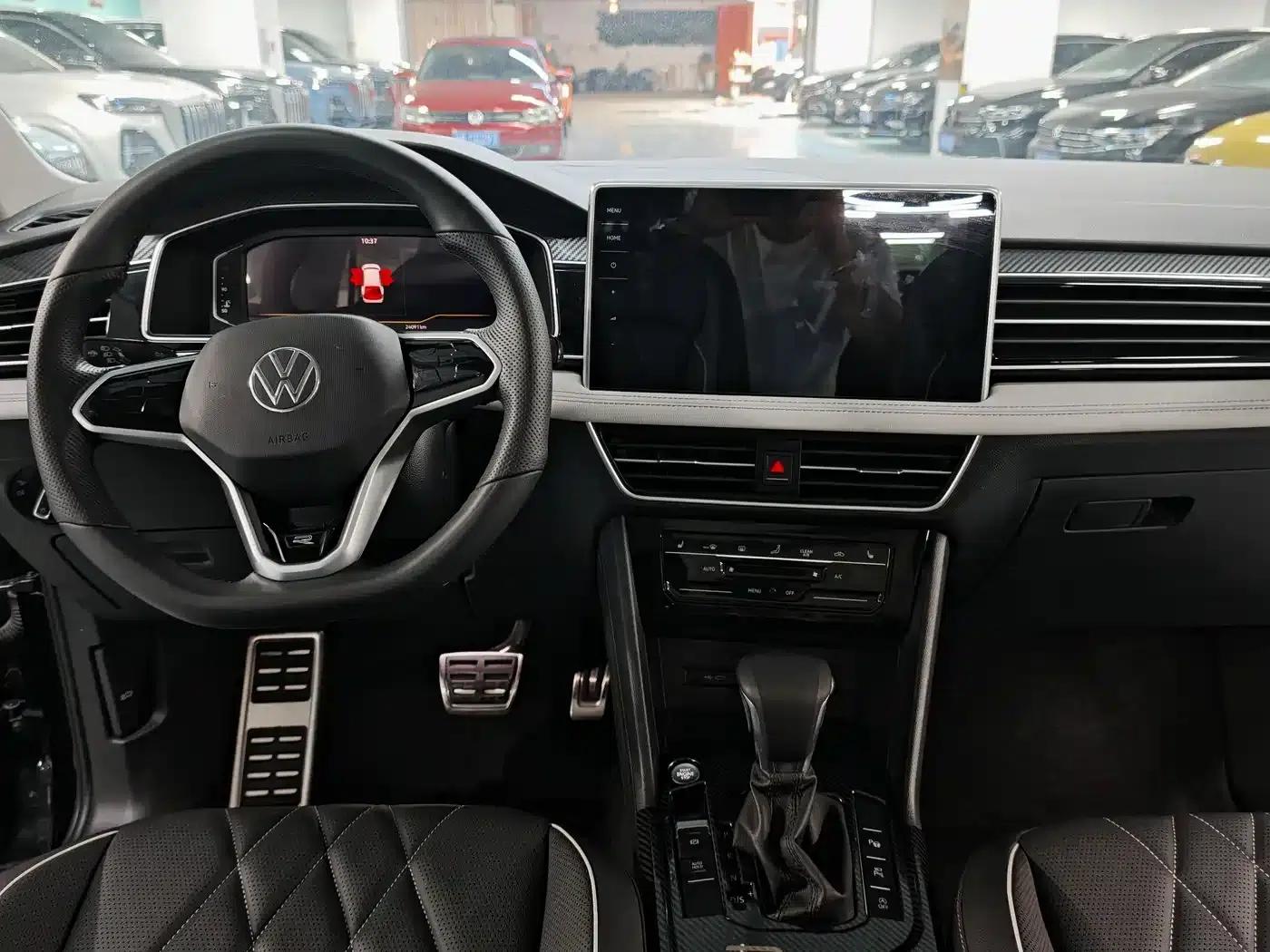 Tiguan L 2023 Facelift 330TSI Automatic 2WD R-Line Premium Edition — миниатюра 9