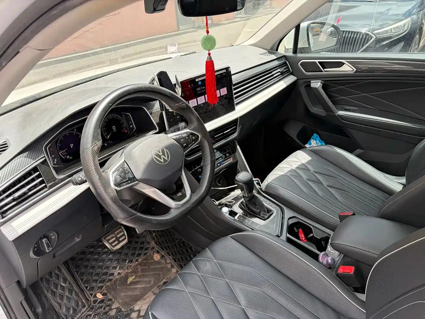 Tiguan L 2023 330TSI Automatic 2WD R-Line Premium Edition — миниатюра 5