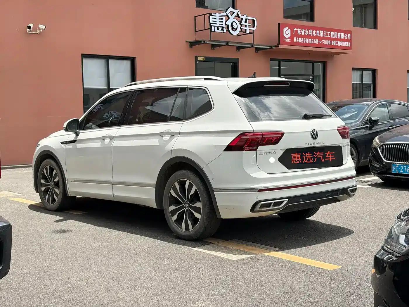 Tiguan L 2023 330TSI Automatic 2WD R-Line Premium Edition — миниатюра 7
