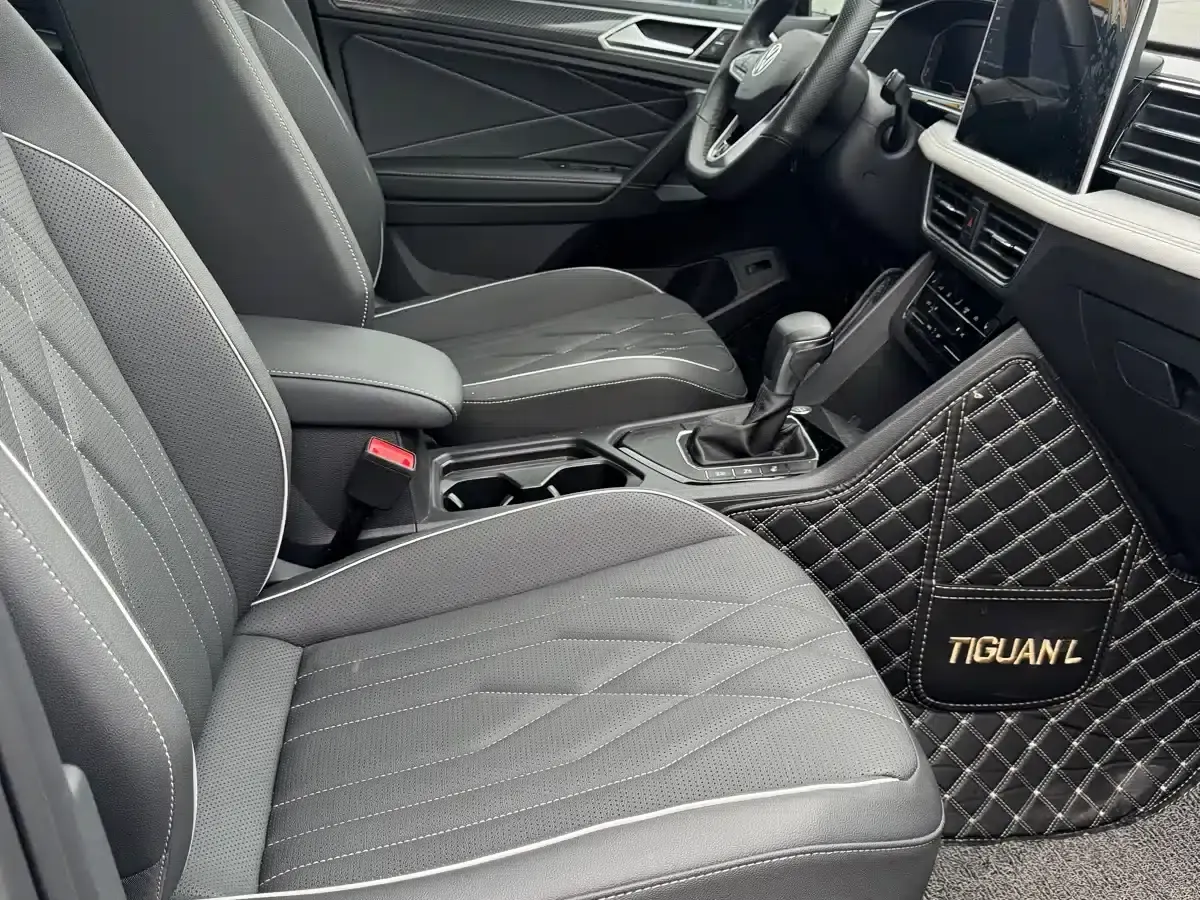 Tiguan L 2022 330TSI Automatic 2WD Comfort Edition — миниатюра 4