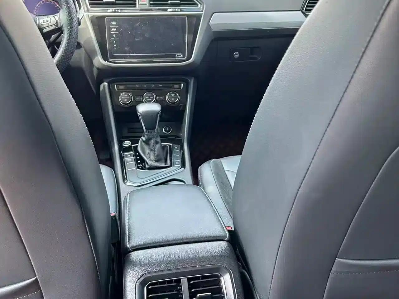 Tiguan L 2021 330TSI Automatic 2WD Smart Edition — миниатюра 13