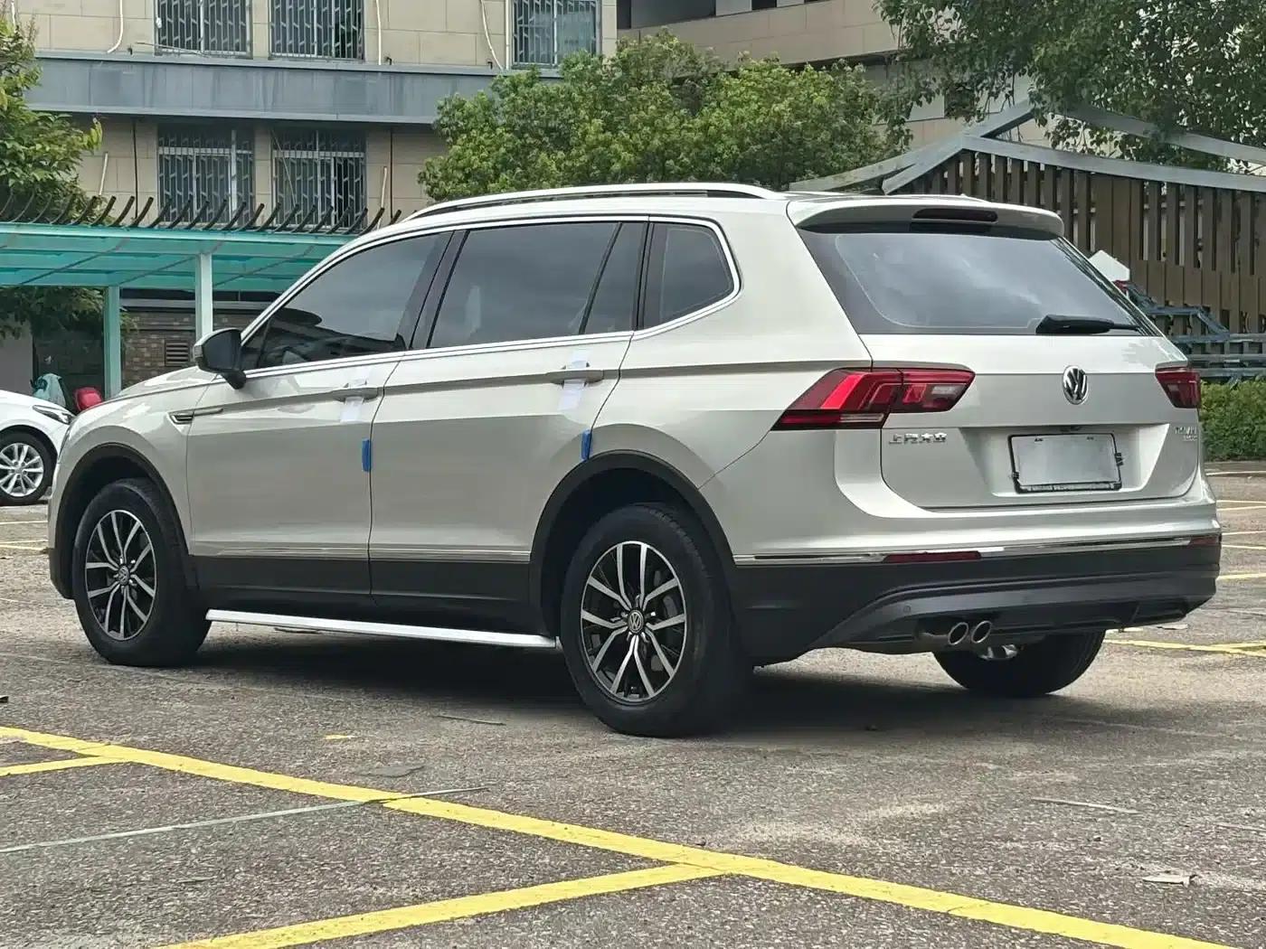 Tiguan L 2018 330TSI Automatic 2WD Luxury Edition — миниатюра 7