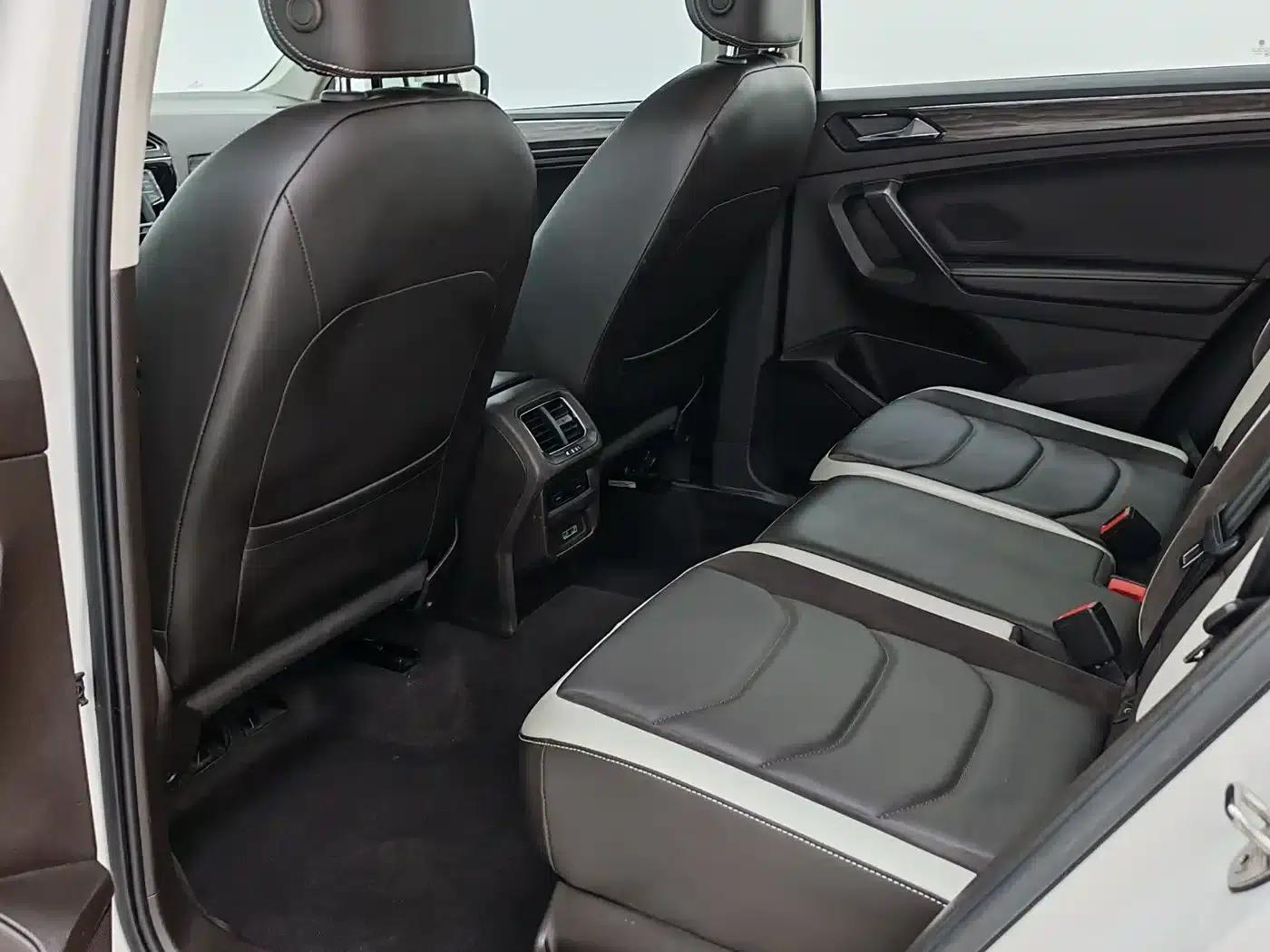 Tiguan L 2017 330TSI Automatic 2WD Comfort Edition — миниатюра 7