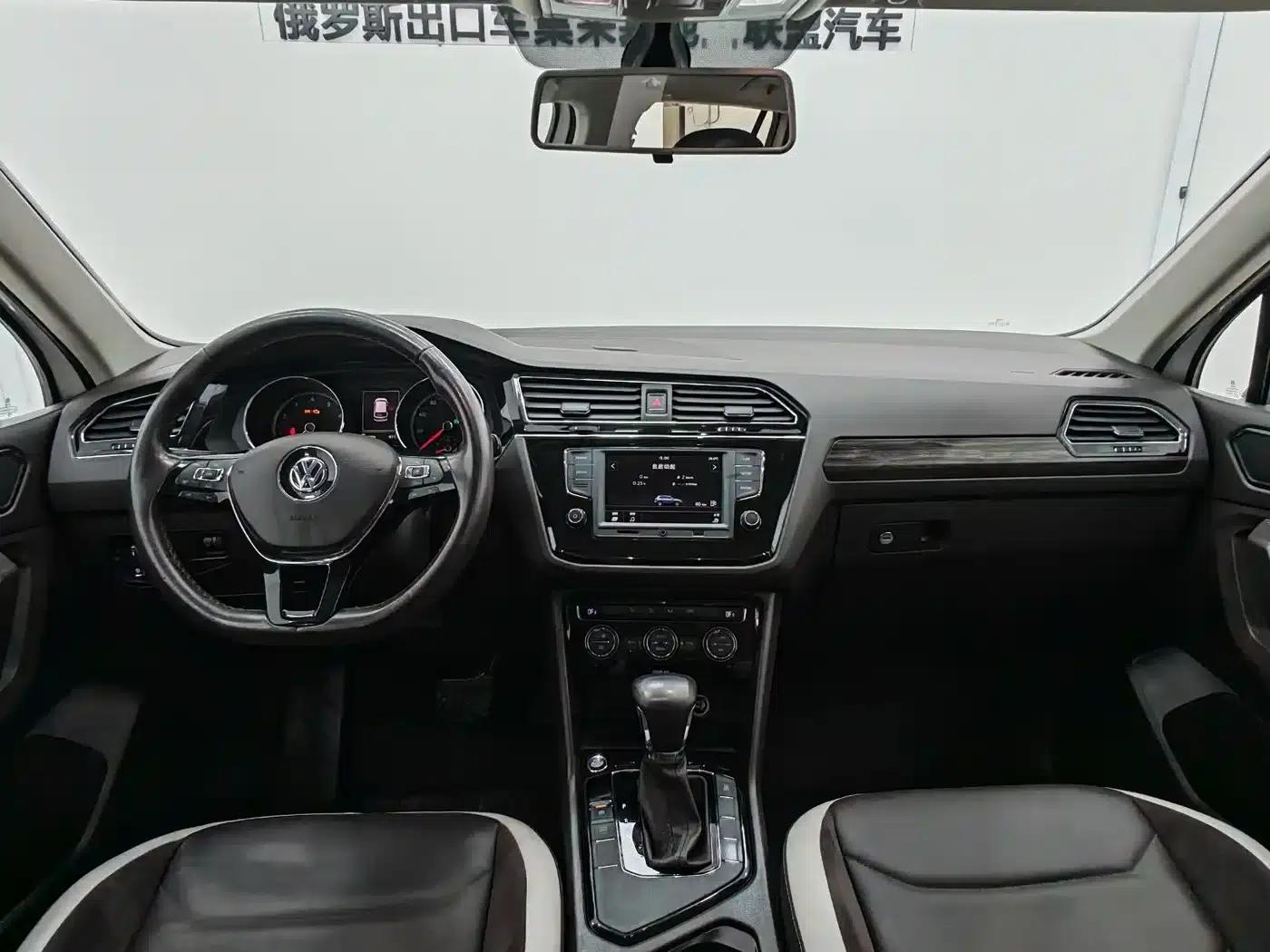 Tiguan L 2017 330TSI Automatic 2WD Comfort Edition — миниатюра 10