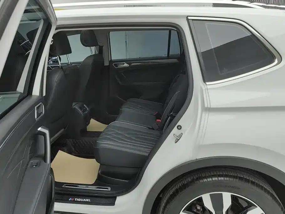 Tiguan L 2024 330TSI Automatic 2WD R-Line Premium Edition — миниатюра 11