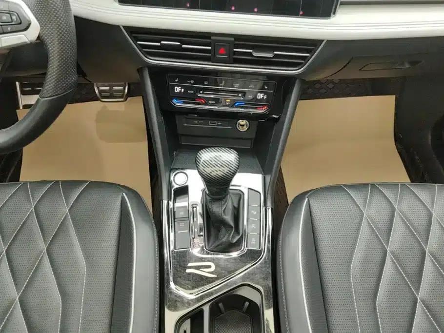 Tiguan L 2024 330TSI Automatic 2WD R-Line Premium Edition — миниатюра 16