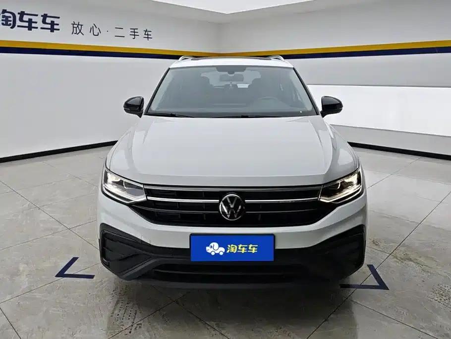 Tiguan L 2024 Outstanding Edition 300TSI Automatic 2WD Dragon Edition — миниатюра 2