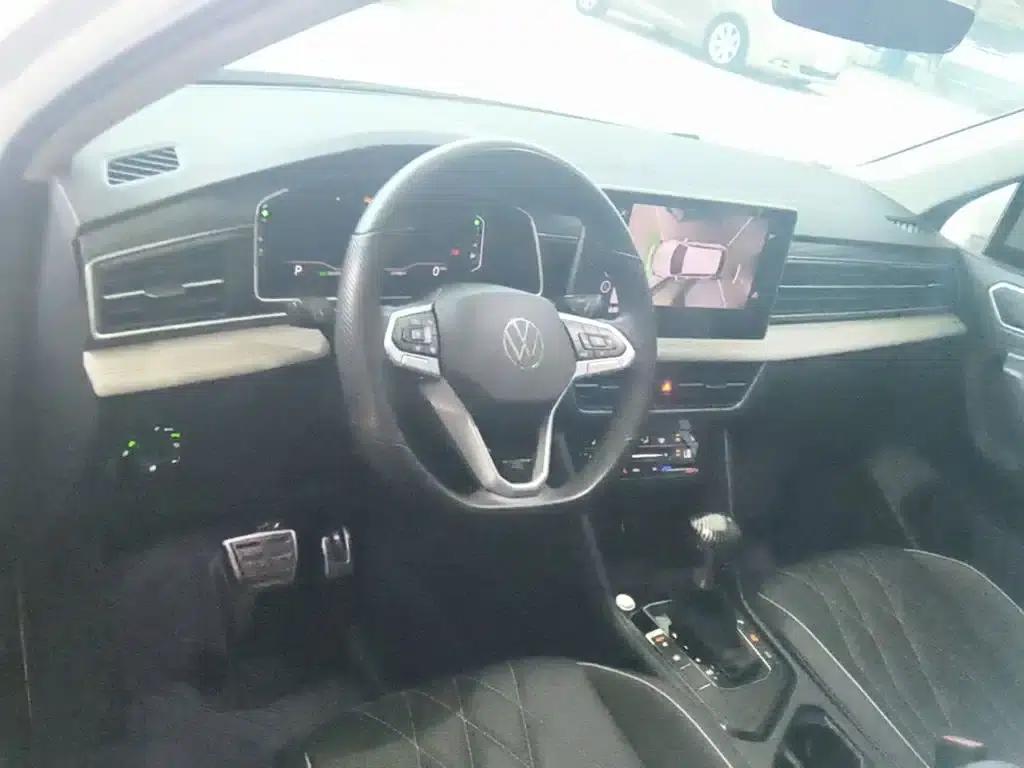 Tiguan L 2024 330TSI Automatic 2WD R-Line Premium Edition — миниатюра 10