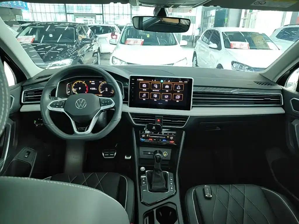 Tiguan L 2024 Outstanding Edition 330TSI Automatic 2WD R-Line Dragon Edition — миниатюра 10